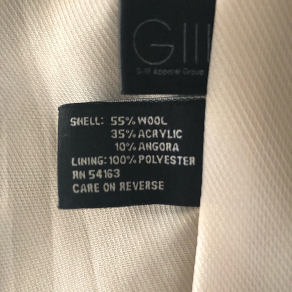 Jones New York Off-White Winter Coat,  excellent condition, flattering style! - Picture 13 of 14